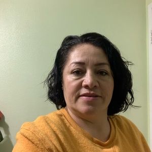 Meet your Posher, Claudia